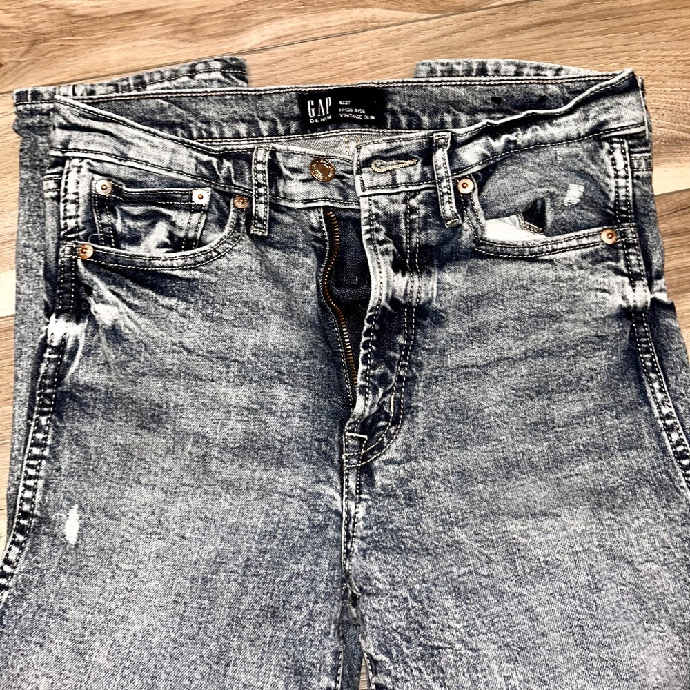 Women’s GAP jeans